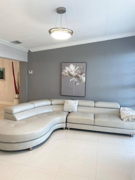 Modern Miami Oversized 3 Bedroom In Central Location Exterior photo